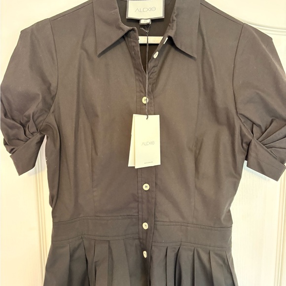 Alexis April Black Button-Up Dress - Picture 6 of 7